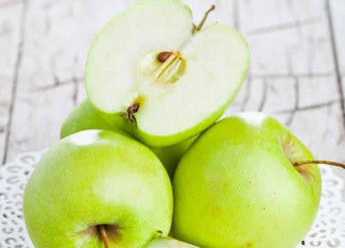 Beneficiile consumului de mere verzi pe stomacul gol
