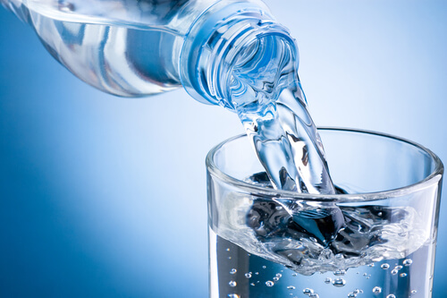 Puteți cu apă varicoasă pentru a bea multă apă - glockner.ro