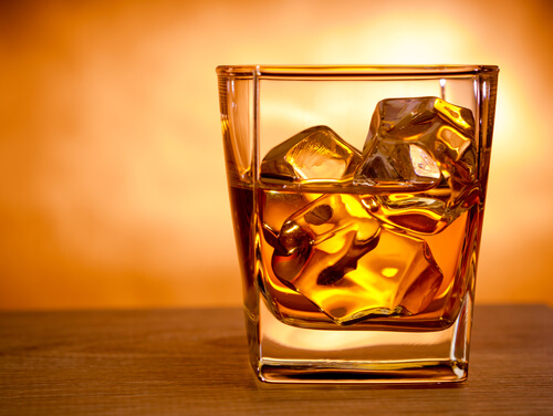 Ține sub control colesterolul evitând băuturile alcoolice