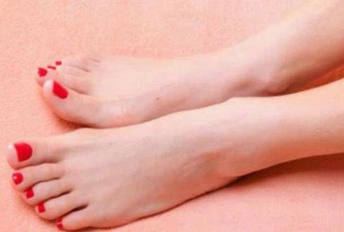 Câteva tratamente naturale pentru ciuperca piciorului