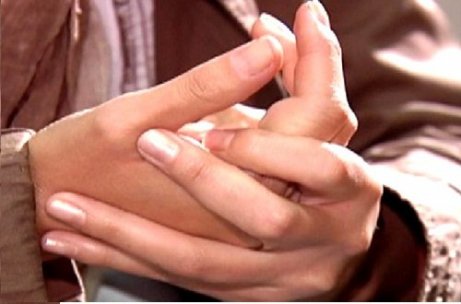 De ce degetele se umflă și se rănesc, umflarea și mâncărimea degetelor