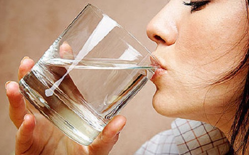 Cum reduci acidul uric prin hidratare constantă