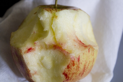 Remedii naturale pentru gingivită cu mere roșii