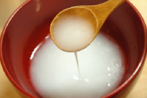 Tratamentul comun cu apa de orez. Apa de orez: ce beneficii are asupra pielii și părului