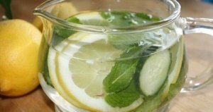 5 sucuri ce te pot ajuta să reduci balonarea abdominală