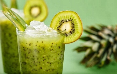 Smoothie cu kiwi