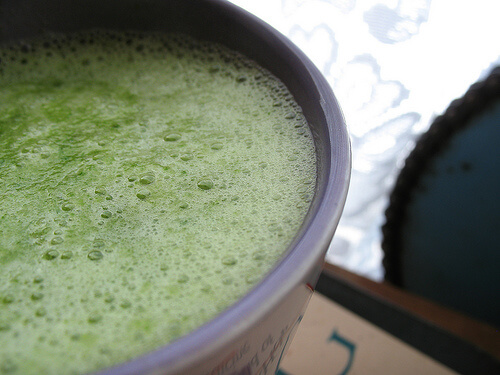 Detoxifierea ficatului: smoothie verde