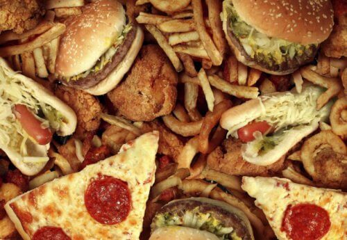 Alimente fast food rele pentru colon