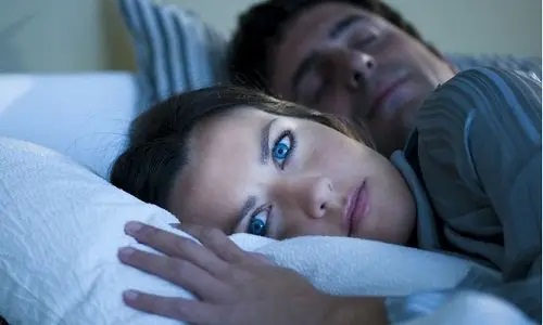 10 lucruri ciudate în timpul somnului