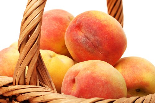Piersicile pe lista de fructe pentru tratarea gastritei