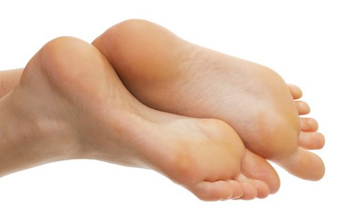Remedii pentru bătăturile de la picioare care fac tălpile frumoase