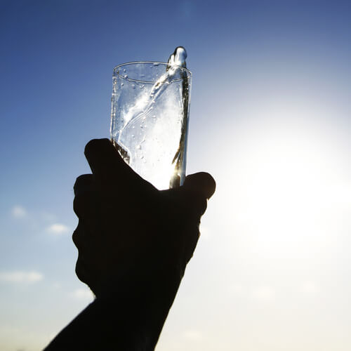 Deshidratarea pe lista de obiceiuri ce afectează rinichii