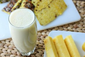 Smoothie-uri sănătoase care combat balonarea