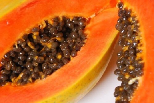 Fructul de papaya conține carotenoide