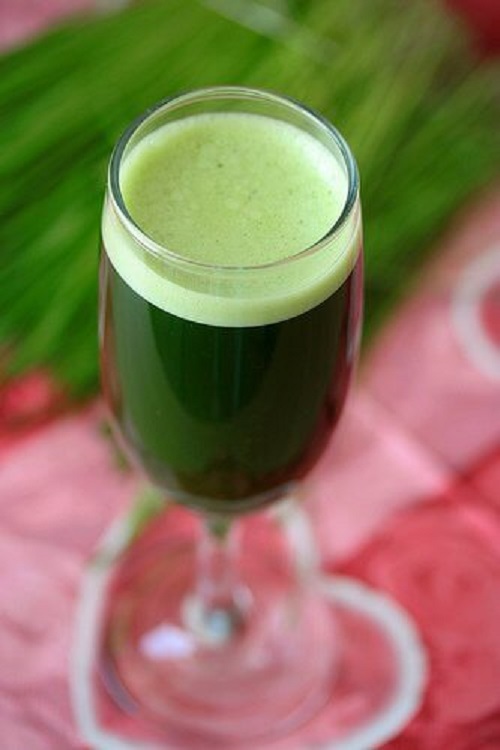 Un pahar de suc verde te va ajuta să ai un somn odihnitor
