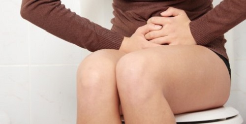 Consumul de apă pe stomacul gol previne infecțiile urinare