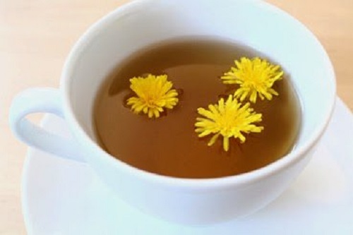 Cum să-ți detoxifici vezica urinară cu infuzie de păpădie