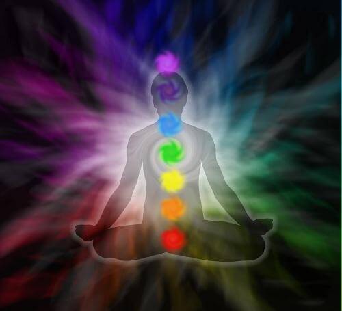 Sfaturi pentru a-ți vindeca chakrele prin meditație