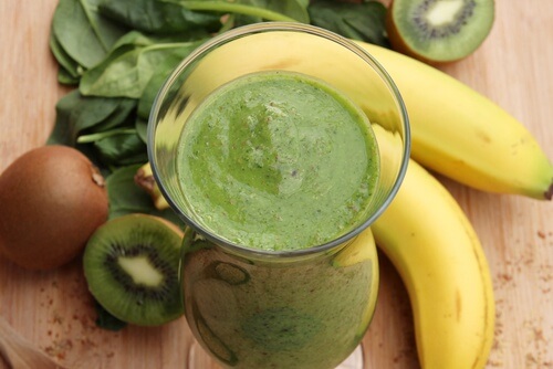 Smoothie-uri pentru slăbit cu banane și kiwi