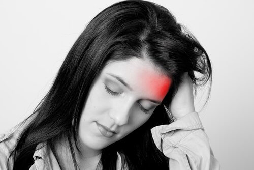 Fată cate ate nevoie de un tratament pentru migrene