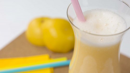 Poți elimina pietrele la rinichi cu diverse smoothie-uri din plante