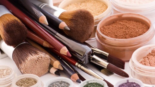 10 produse cosmetice care nu se împrumută
