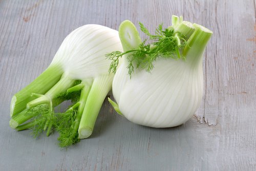 Fenicul pe lista de diuretice naturale pentru retenția de apă