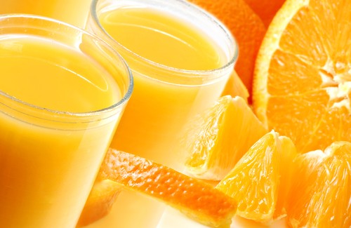 Sucul de portocale este util pentru a detoxifia ficatul