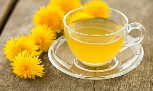 Ceaiul de păpădie ajuta la detoxifierea pancreasului