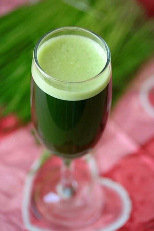 Smoothie verde pentru pierderea în greutate naturală