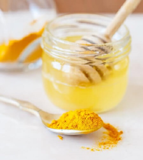 Curcuma și mierea întăresc sistemul imunitar