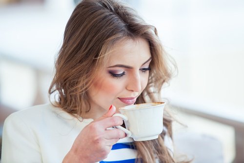 Printre beneficiile cafelei se numără faptul că este bogată în antioxidanți
