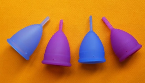 Cupa menstruală poate înlocui absorbantele
