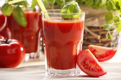 Smoothie ce combate stresul din roșii
