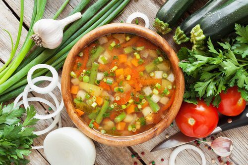 Supa de legume este foarte sănătoasă