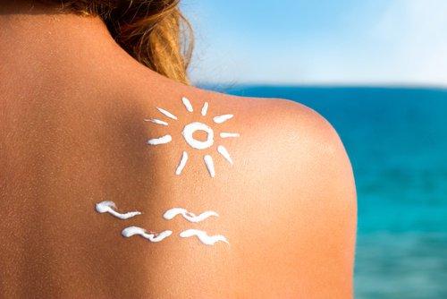 Utilizările surprinzătoare ale lămâii ca și autobronzant natural