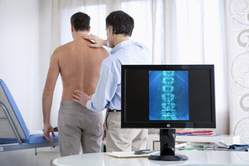 Hernia de disc trebuie diagnosticată de medic