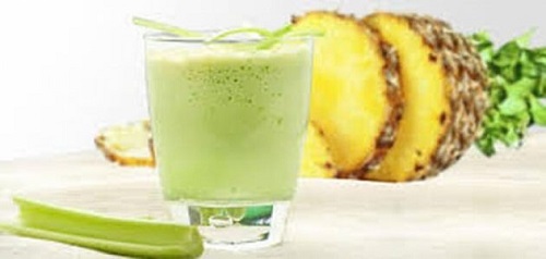 Acest smoothie cu ananas și țelină te ajută să slăbești
