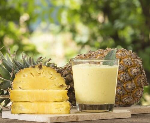 suc-ananas-talia Un suc de ananas subțiază talia