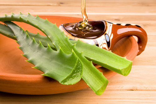 Cum depozitezi gelul de aloe vera cu miere