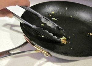 Latura toxică a gătitului. Materiale periculoase