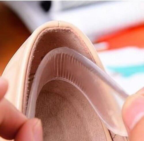 Protectoare din silicon în pantofii care te rod