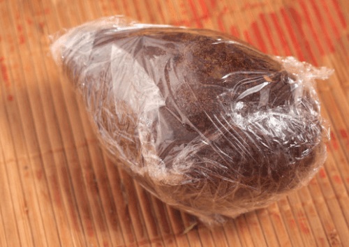 Cum se coace un avocado în folie de plastic