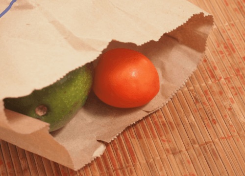 Cum se coace un avocado în pungă de hârtie