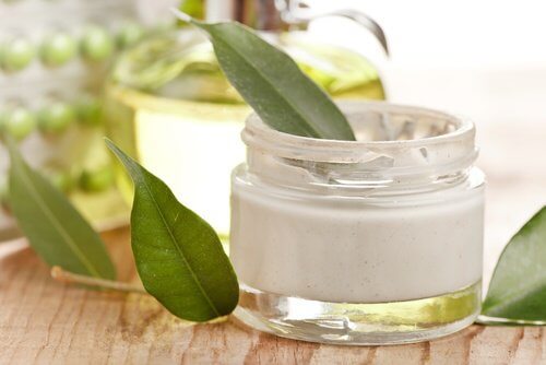 Rețetă de cremă anti-îmbătrânire naturală și bio
