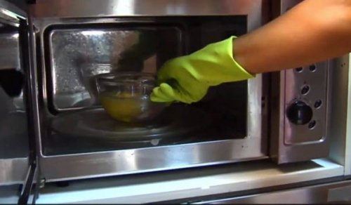 Utilizări ale cuptorului cu microundepentru stoarcerea lămâii