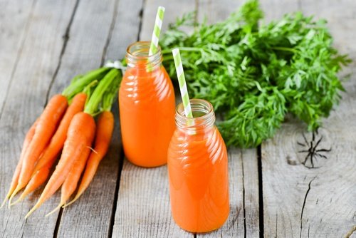 Beneficii ale sucului de morcovi pentru ochi
