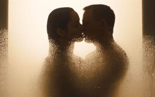 Trebuie să eviți relațiile sexuale dacă există vreun risc pentru sănătatea ta