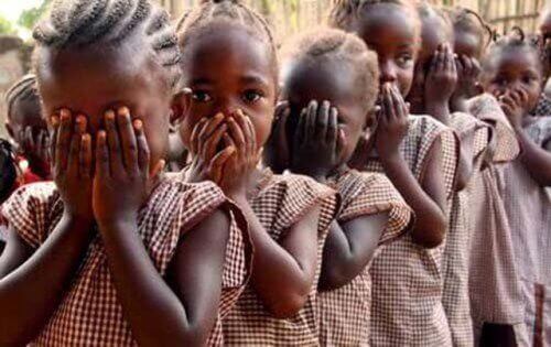 Mutilarea genitală a femeilor nu are loc doar în Africa