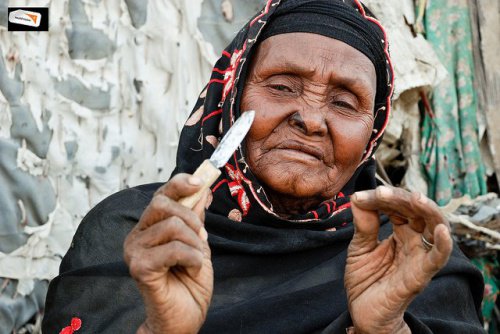 Mutilarea genitală a femeilor este un ritual inițiatic cumplit